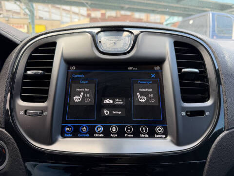 2019 Chrysler 300 S