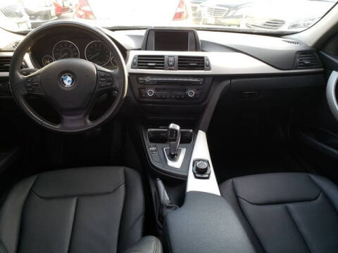 2015 BMW 3 Series 320i