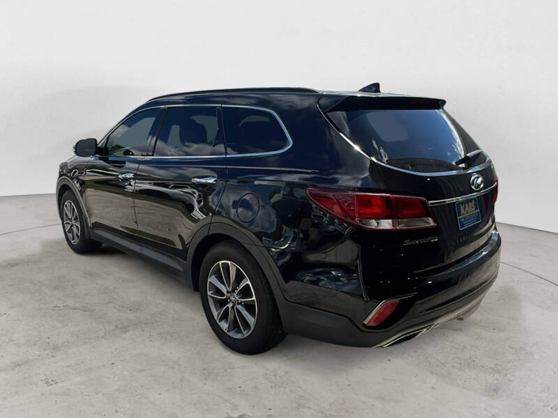 2017 Hyundai Santa Fe SE