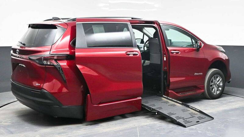 2025 Toyota Sienna