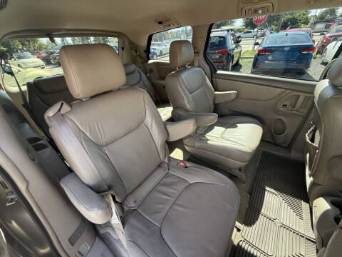 2005 Toyota Sienna XLE Limited 7 Passenger