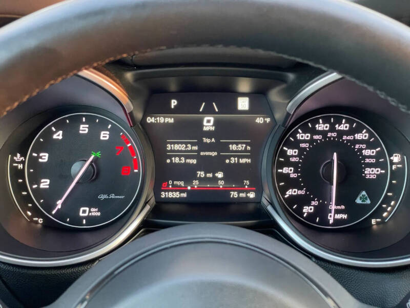 2022 Alfa Romeo Stelvio Quadrifoglio