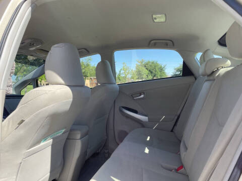 2011 Toyota Prius Two