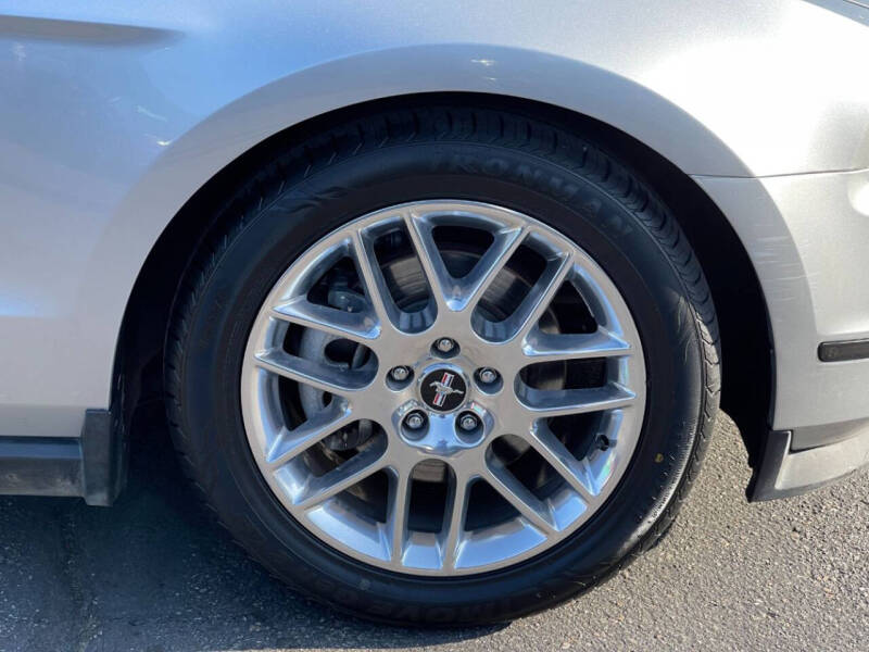 2012 Ford Mustang V6 Premium