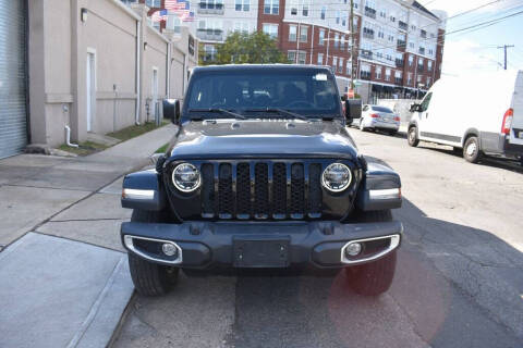 2022 Jeep Gladiator Sport