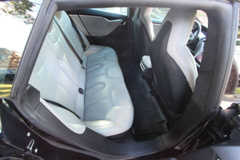 2016 Tesla Model S P90D