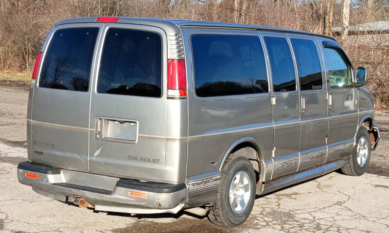 2001 Chevrolet Express G1500 LT