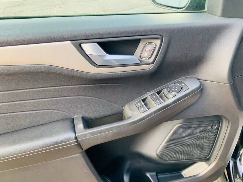 2021 Ford Escape SE