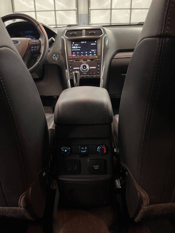 2017 Ford Explorer Sport