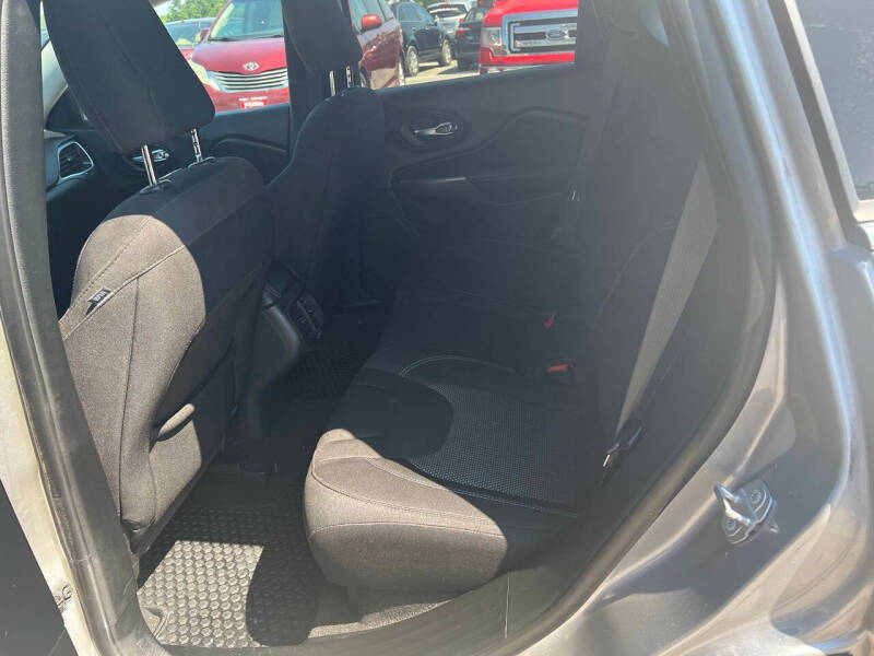 2019 Jeep Cherokee Latitude