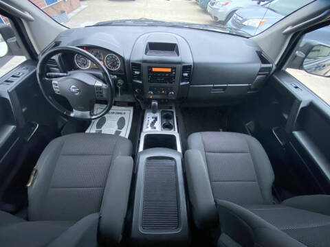 2010 Nissan Titan SE