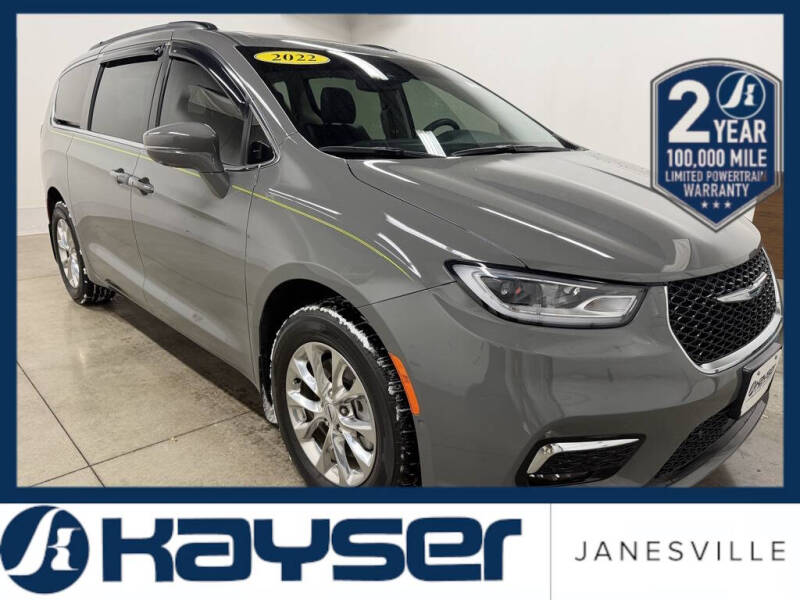 2022 Chrysler Pacifica Touring L