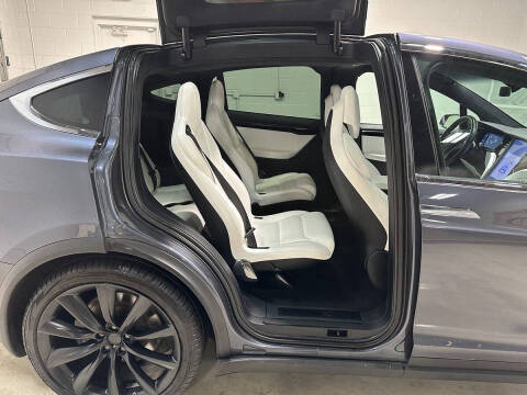 2019 Tesla Model X Standard Range