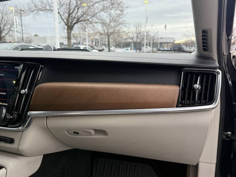 2017 Volvo S90 T6 Inscription