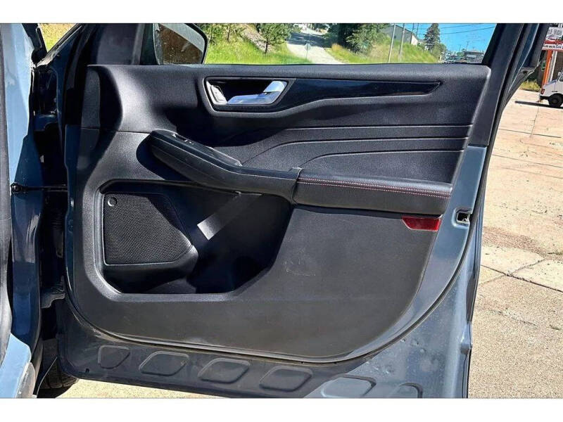 2025 Ford Escape ST-Line