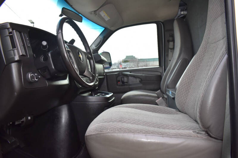 2015 Chevrolet Express Cargo Work Van photo 14