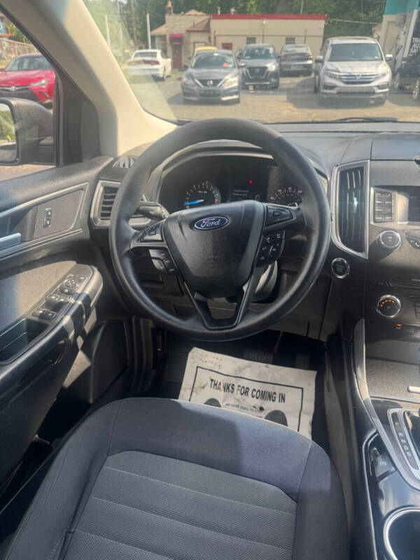 2017 Ford Edge SE