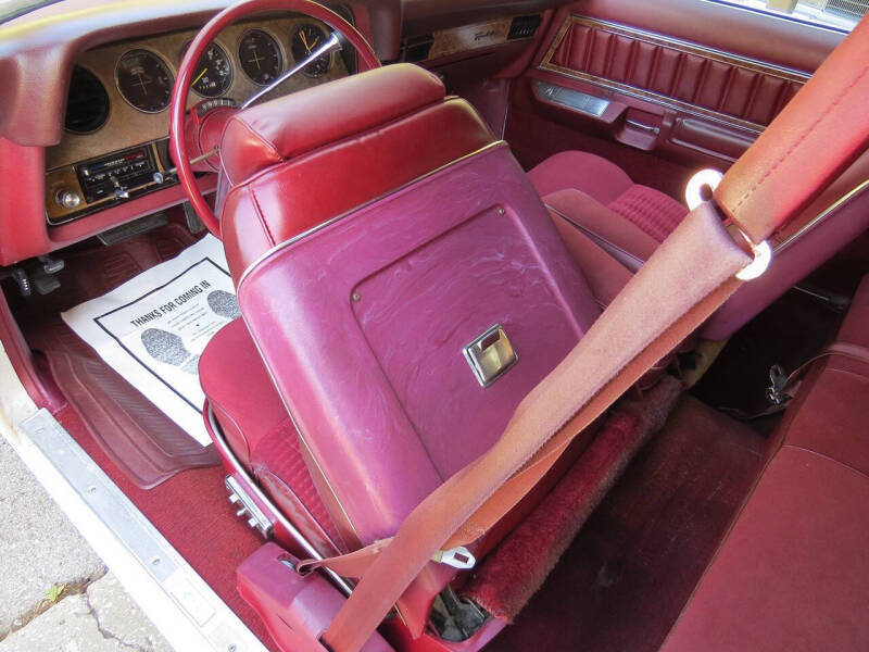 1977 Ford Thunderbird