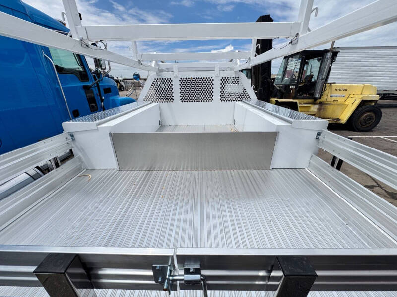 2026 Royal 10' Contractor Body