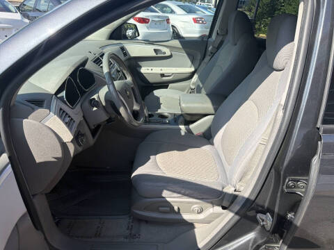 2012 Chevrolet Traverse LS