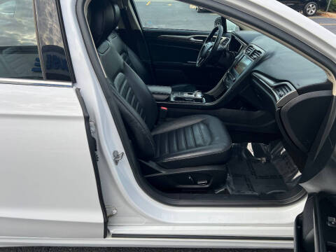 2018 Ford Fusion Hybrid SE