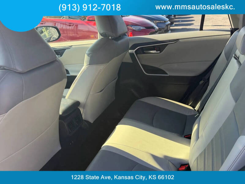 2020 Toyota RAV4 XLE Premium