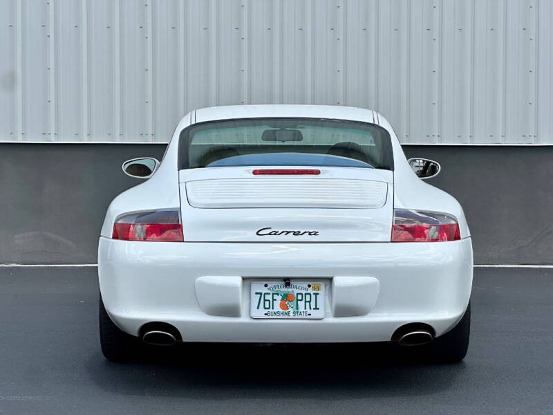 2004 Porsche 911 Carrera