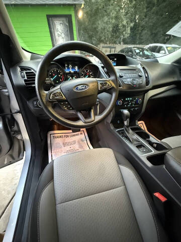2017 Ford Escape SE