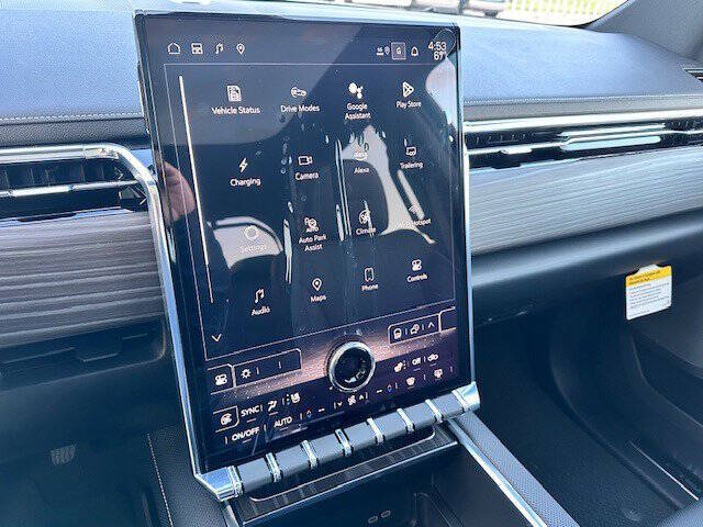 2025 GMC Sierra EV Denali