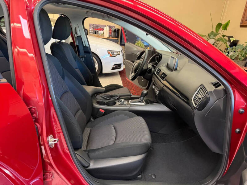 2015 Mazda MAZDA3 i Touring