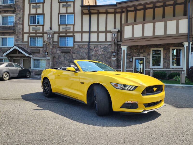 2017 Ford Mustang GT Premium's photo