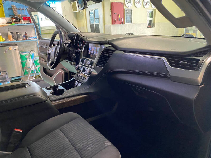 2018 Chevrolet Suburban LS