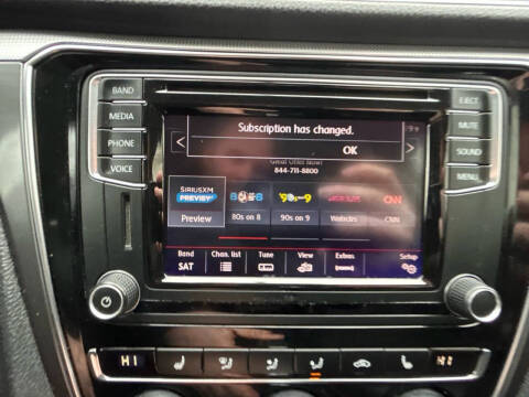 2017 Volkswagen Passat 1.8T R-Line