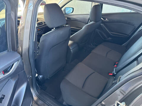 2016 Mazda MAZDA3 i Sport