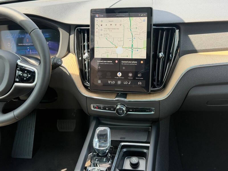 2026 Volvo XC60 T8 Plus