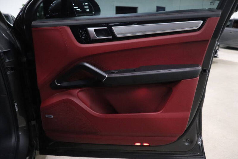 2021 Porsche Cayenne GTS Coupe