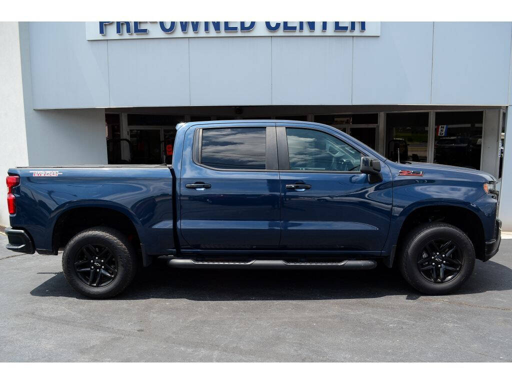 2020 Chevrolet Silverado 1500 for sale at EARL DUFF PRE-OWNED CENTER in Harriman, TN