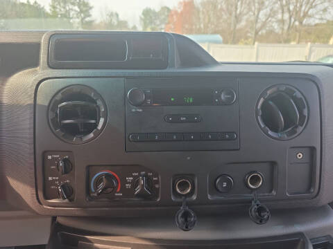 2014 Ford E-Series E-350 SD XL