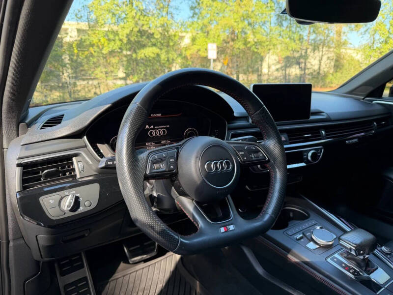 2019 Audi A4 quattro Premium Plus 45 TFSI