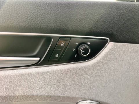 2017 Volkswagen Passat 1.8T R-Line