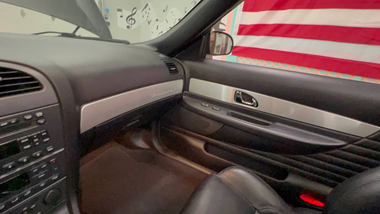 2003 Ford Thunderbird 41