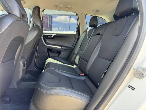 2016 Volvo XC60 T5 Drive-E