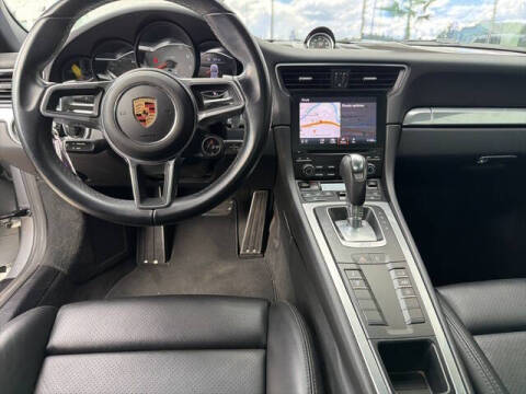 2019 Porsche 911 Carrera 4S