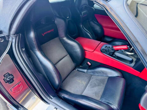 2004 Dodge Viper SRT-10