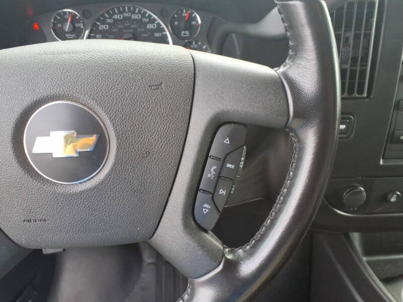 2023 Chevrolet Express 2500