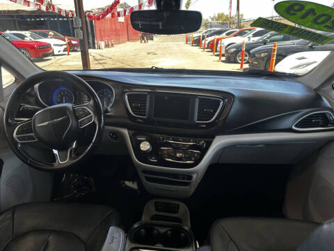 2019 Chrysler Pacifica Touring L 35th Anniversary
