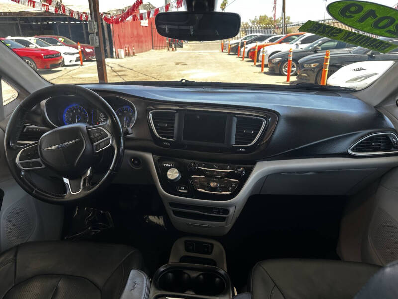 2019 Chrysler Pacifica Touring L 35th Anniversary