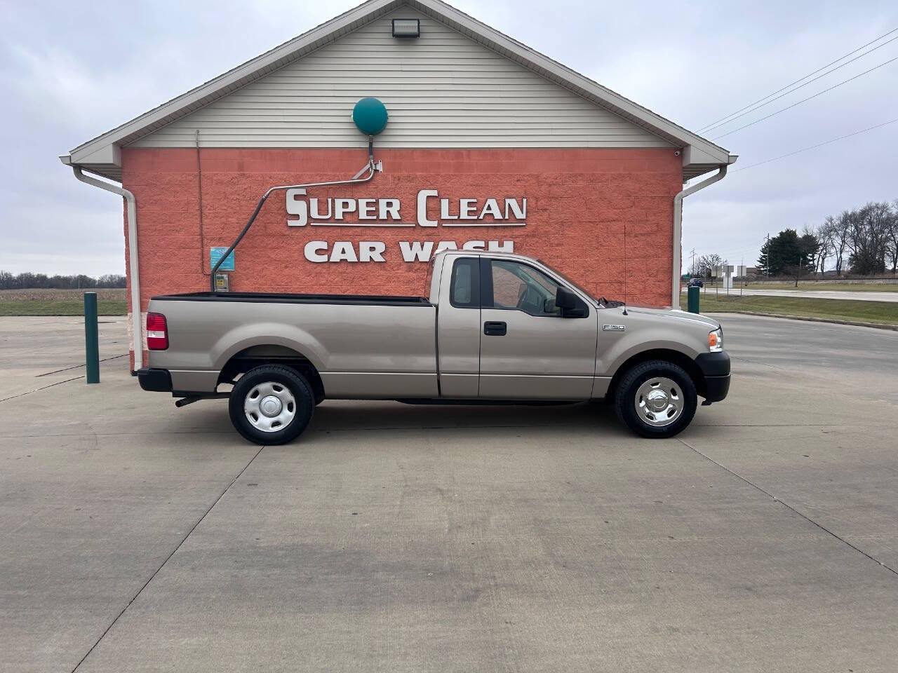 2005 Ford F-150 for sale at Illinois Auto Wholesalers in Tolono, IL