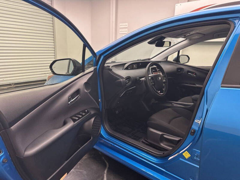 2022 Toyota Prius LE AWD-e