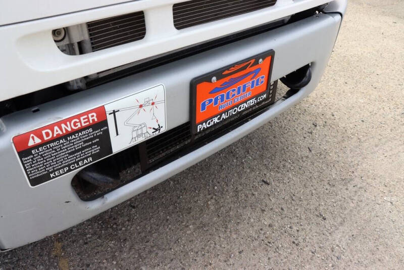 2017 Freightliner M2 106